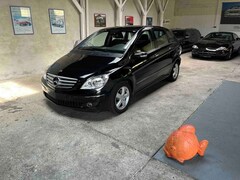 Bild des Angebotes Mercedes-Benz B 180 B 180 CDI Xenon AHK PDC Klima Sportsitze 2. Hd.
