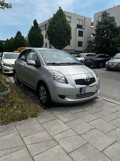 Bild des Angebotes Toyota Yaris Sol