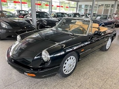 Bild des Angebotes Alfa Romeo Spider 2.0 - Servo - 2. Hd. -Toporig.- H-Kz.