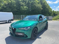 Bild des Angebotes Alfa Romeo Stelvio Quadrifoglio ABSOLUT VOLL Keramikbremsen
