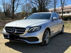 Bild des Angebotes Mercedes-Benz E 200 T 9G-TRONIC Avantgarde*Led*Navi*SHZ*AHK*18 Zoll