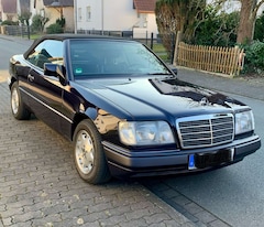 Bild des Angebotes Mercedes-Benz E 220 Automatik Getriebe