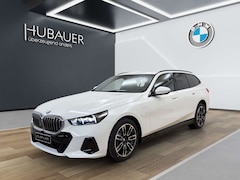 Bild des Angebotes BMW 530 e Touring [M Sport, HUD, AHK, ACC, 19" LMR]
