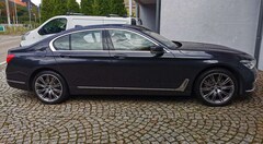 Bild des Angebotes BMW 750 750i xDrive,Voll, B+W, NightVision, Fond Entert.