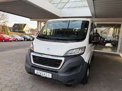 Bild des Angebotes Peugeot Boxer Kombi 330 L1H1 Active Blue-HDi 110 9 Sitze