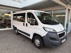 Bild des Angebotes Peugeot Boxer Kombi 330 L1H1 Active Blue-HDi 110 9 Sitze