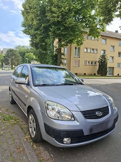 Bild des Angebotes Kia Rio 1.4--Klima--TÜV BIS DEZEMBER 2027