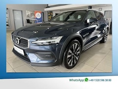 Bild des Angebotes Volvo V60 Cross Country CC B5 Pro AWD ACC BLIS Pano Kamera WinterPkt