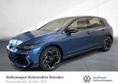 Bild des Angebotes VW Golf VIII 1,5 eTSI DSG R-Line *AHZV NAVI MATRIX-