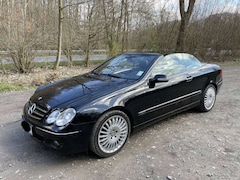 Mercedes-Benz CLK 320 CLK-Klasse Cabrio Diesel V6 CDI 7G-TRONIC Avantgarde DPF