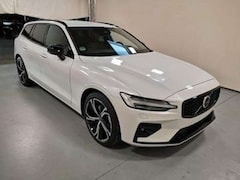 Bild des Angebotes Volvo V60 B4 Kombi Plus Dark AHK H&K Frontscheibenhzg