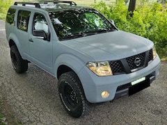 Bild des Angebotes Nissan Pathfinder Pathfinder 2.5 dCi Aut.SE