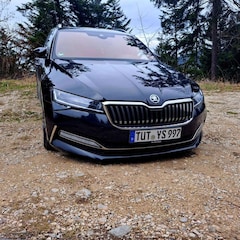 Bild des Angebotes Skoda Superb Combi 2.0 TDI DSG L&K 200PS  LED Matrix