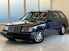 Bild des Angebotes Mercedes-Benz E 320 T-Modell - 7-Sitze/Leder/SSD/E Lenksäule