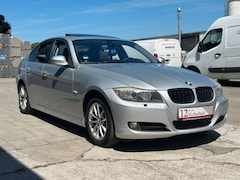 Bild des Angebotes BMW 320 i Lim. Bi-Xenon*Memory*Leder*Navi*2-Zonen*
