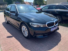 Bild des Angebotes BMW 318 d Advantage+AUTOM+NAVI+PANORAMA+LED SCHEINW.