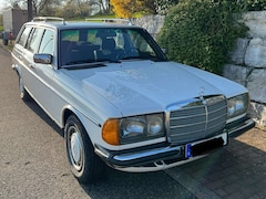 Bild des Angebotes Mercedes-Benz 200 Baureihe 123 T