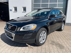 Bild des Angebotes Volvo XC60 Momentum 2,4D AWD/PANO/NAVI/SHZ/Leder/2.Hd