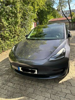 Bild des Angebotes Tesla Model 3 Standard Reichweite Plus Hinterradantrieb
