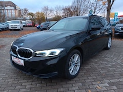 Bild des Angebotes BMW 330 3 Touring 330 e xDrive Navi AHZV LED Klima PDC
