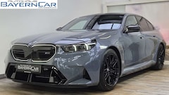 Bild des Angebotes BMW M5 Lim Individual AHK Sitzlüftung CarbonExt. B&W