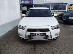 Mitsubishi Outlander Invite 2WD