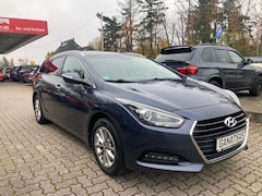 Bild des Angebotes Hyundai i40 cw Trend -Klimaaut.-PDC V+H-Beh.Lenkrad