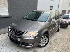 Bild des Angebotes VW Touran 2.0 TDI Highline *NAVI* 7 Sitzer *