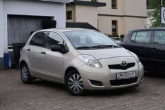 Bild des Angebotes Toyota Yaris 1.0 *5-TÜRER *ZENTRAL *TÜV-09.2026