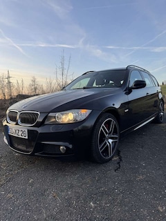 Bild des Angebotes BMW 330 330xd, Touring, LCI, M-Sportpaket, Allrad, Xenon,