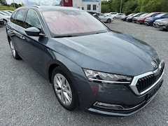Bild des Angebotes Skoda Octavia 2.0 TDI *FIRST-EDITION*AHK*PDCHI+VO*SHZH