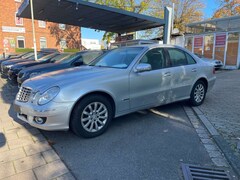 Bild des Angebotes Mercedes-Benz E 230 E 230 (211.052)