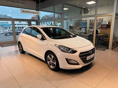 Bild des Angebotes Hyundai i30 blue 1.4 GO ! Klimaautomatik 1.Hand 69.000km