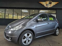 Bild des Angebotes Mercedes-Benz A 180 CDI AVANTGARDE AHK/Teilleder/Sitzheizung