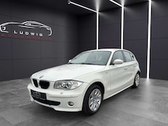 Bild des Angebotes BMW 120 1 Limousine 120i / AUTOMATIK / 5 TÜRE / AHK