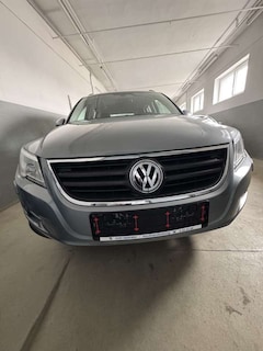 Bild des Angebotes VW Tiguan Track TÜV 04/27 Allrad , Xenon , Pano .Ahz !