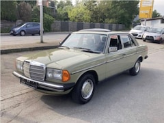Bild des Angebotes Mercedes-Benz E 230 230 E Automatik H-Kennzeichen