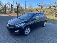 Bild des Angebotes Hyundai i30 i30cw 1.4 Fifa World Cup Edition
