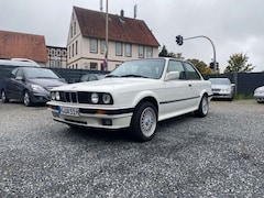Bild des Angebotes BMW 325 xi Sportsitze El-FH Schiebedach Oldtimer