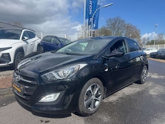 Bild des Angebotes Hyundai i30 /STYLE/2.HAND/KLIMA/ALU/PDC/SHZ/LHZ/S:HEFT!!!