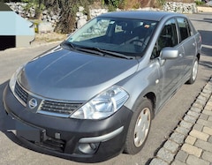 Nissan Tiida Tiida 1.6 acenta