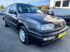 Bild des Angebotes VW Vento 1.8 CL Automatik/1. Hand/ Garagenwagen