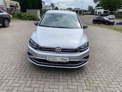 Bild des Angebotes VW Golf Sportsvan VII IQ.DRIVE.Navi.Kamera.AHK.PDC