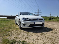 Bild des Angebotes VW e-Golf CCS, Wärmepumpe, 93% SOH, Digital Tacho