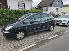 Bild des Angebotes Citroen Xsara Picasso 1.6 Exclusive