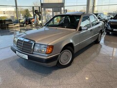 Bild des Angebotes Mercedes-Benz E 230 2.3 KAT el.Schiebedach orthop.Sitz Zentralverriege