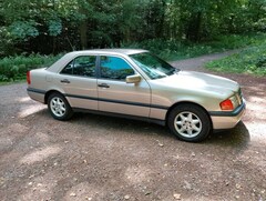 Bild des Angebotes Mercedes-Benz C 180 Classic