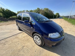 Bild des Angebotes SEAT Alhambra 2.0 TDI 3 zonen klima sauber zustand 7 sitzer anh