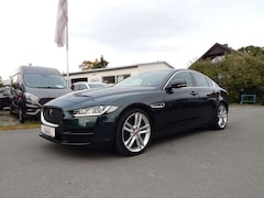 Bild des Angebotes Jaguar XE 2.0 Portfolio~XENON~KAMERA~LEDER~PANO~ACC