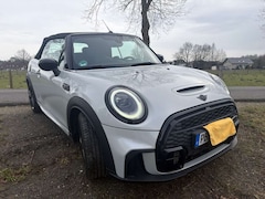 Bild des Angebotes MINI Cooper S Cabrio MINI Cooper S Cabrio John Cooper Works Trim